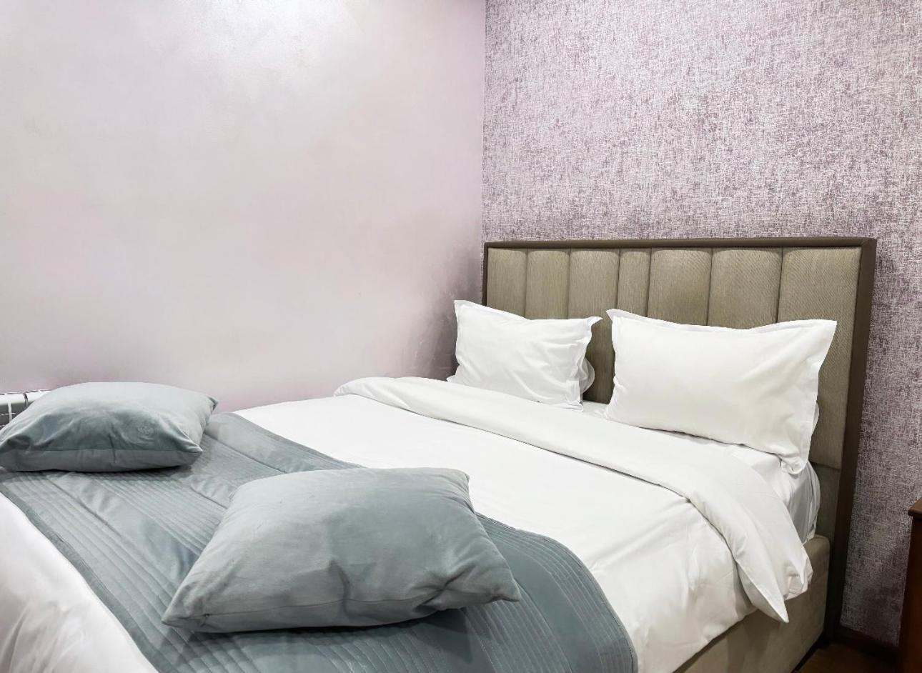 Yerevan Hotel Стая снимка