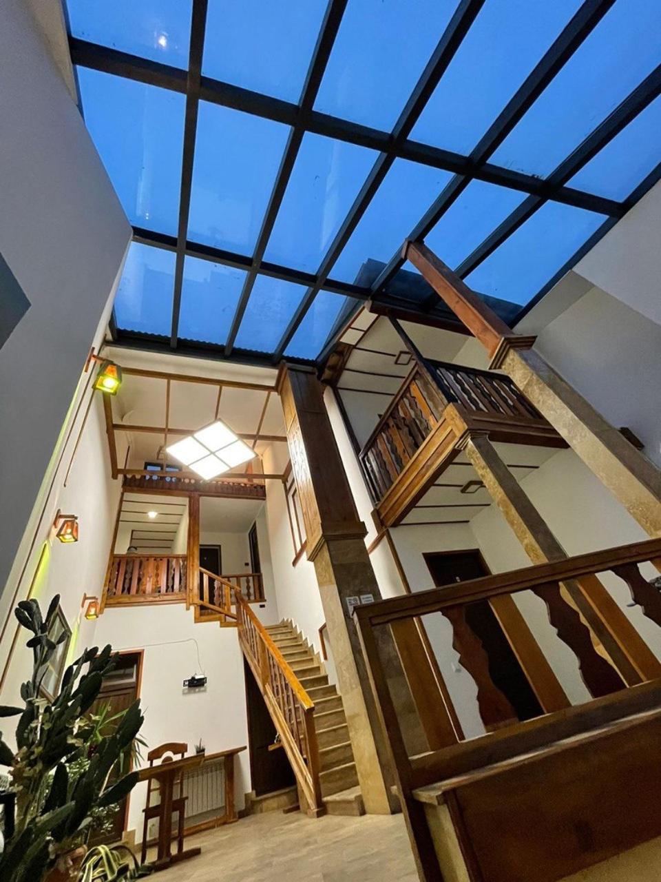 Yerevan Hotel Екстериор снимка