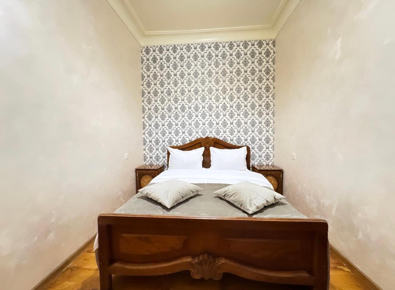 Yerevan Hotel Стая снимка