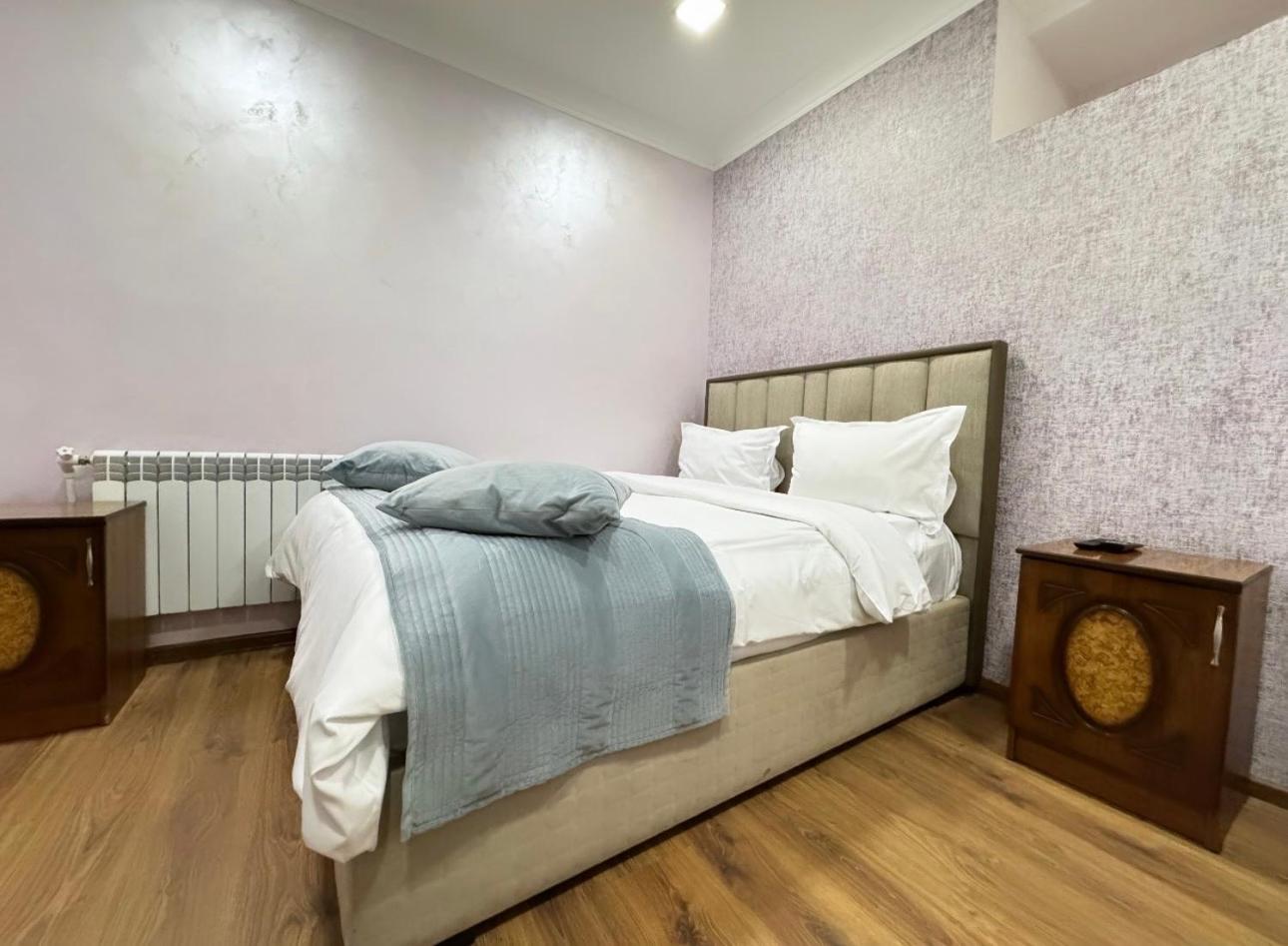 Yerevan Hotel Стая снимка