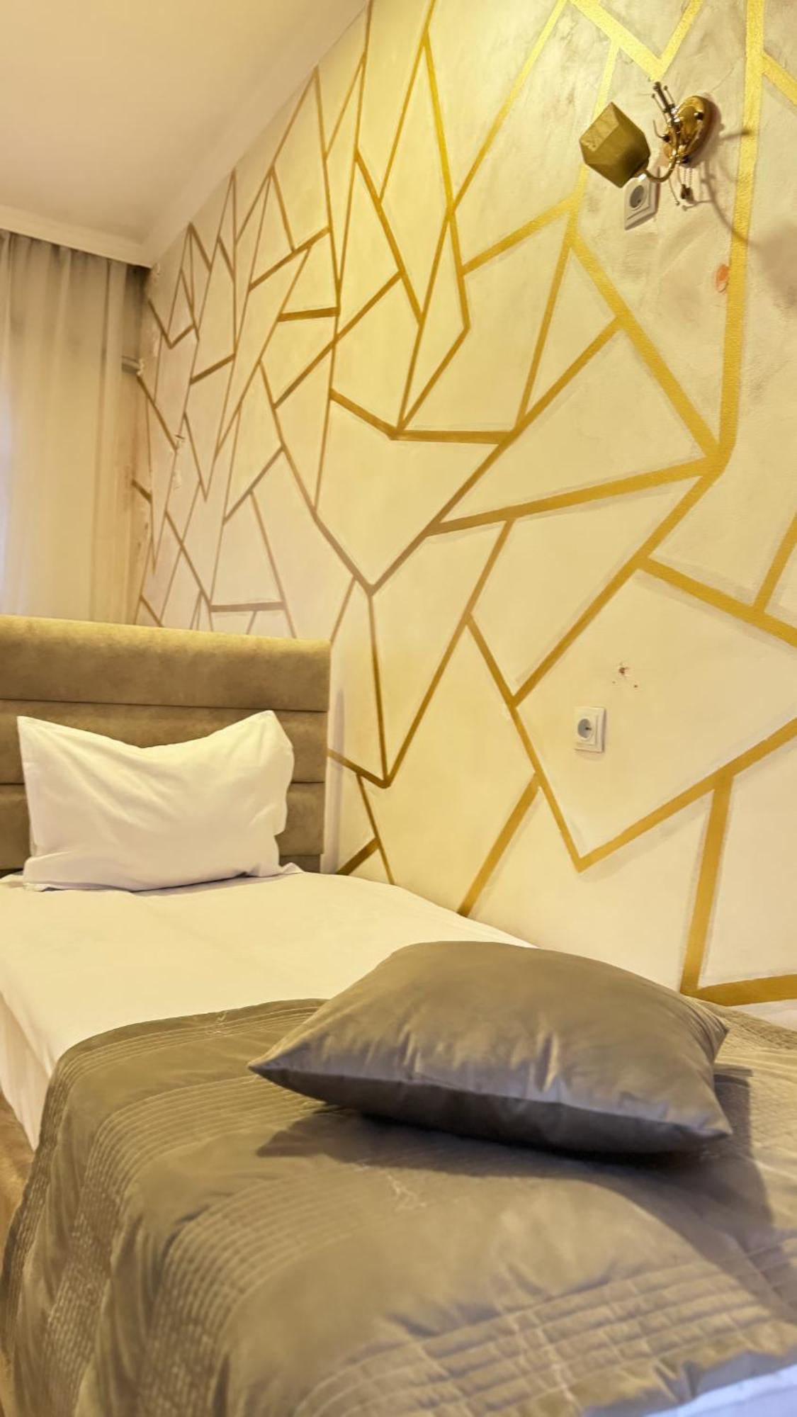 Yerevan Hotel Стая снимка