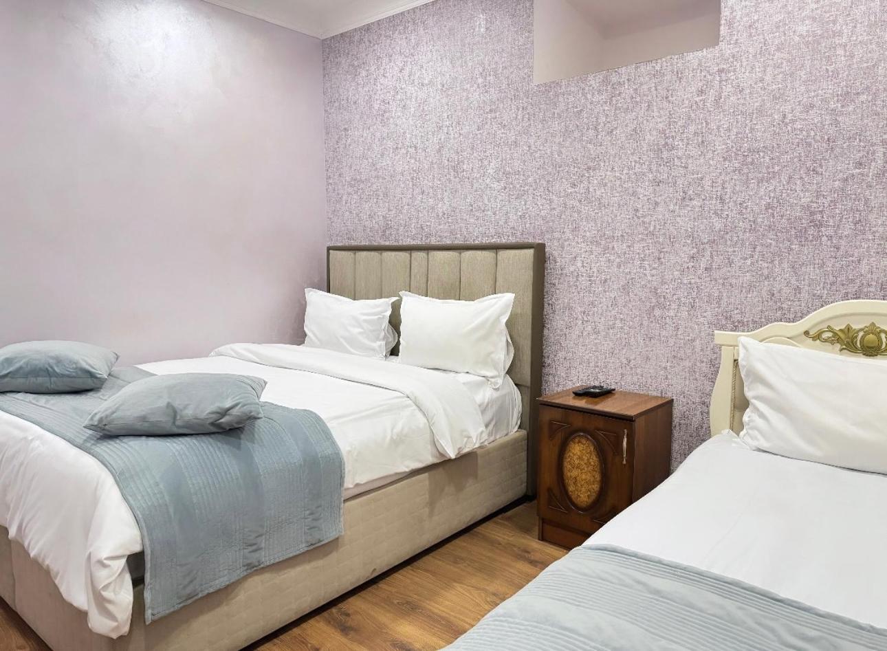 Yerevan Hotel Стая снимка