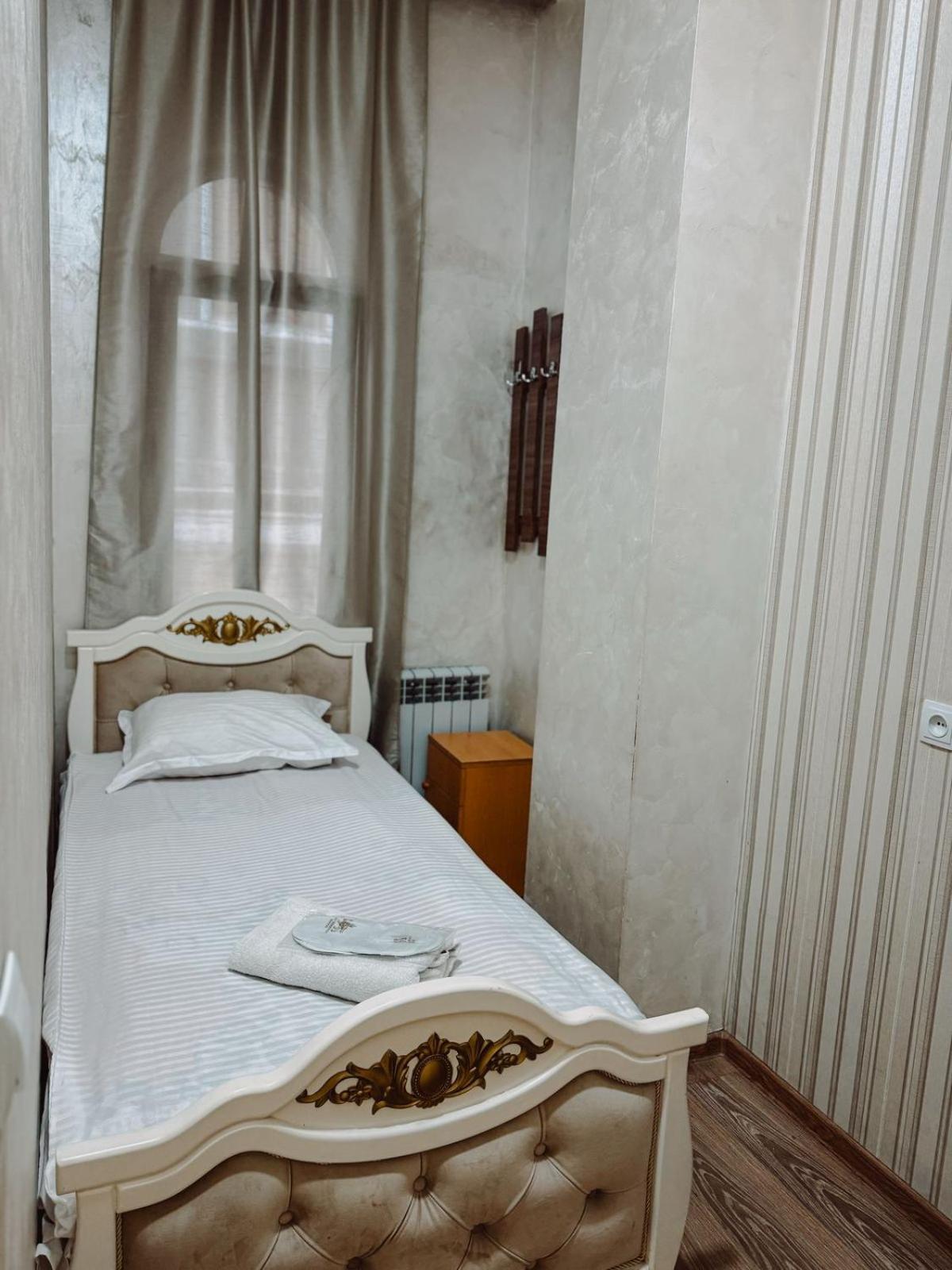 Yerevan Hotel Стая снимка